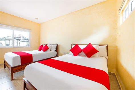 OYO 478 Amaro Resort, Valenzuela .